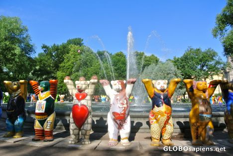 Postcard United Buddy Bears in St. Petersburg