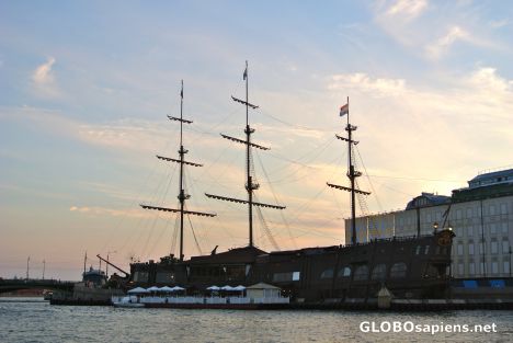 Postcard A sailing ship on the Neva in St. Petersburg