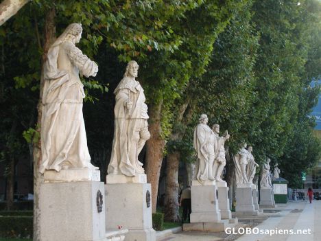 Postcard OUR VISIGHOTIC KINGS IN PLAZA ORIENTE