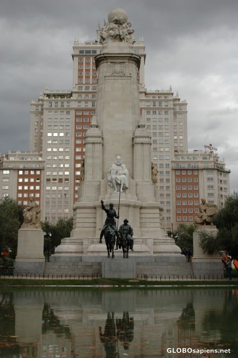 Postcard MONUMENT MIGUEL DE CERVANTES