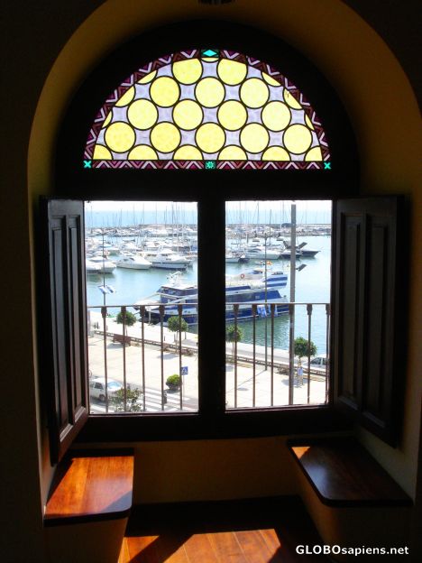 Postcard A window to the port