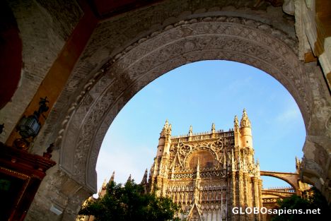 Postcard Sevilla, Andalusia - cathedral's courtyard