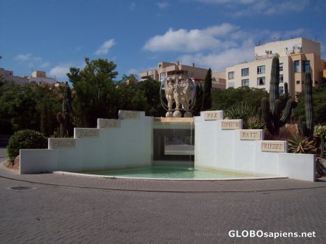 Postcard Fountain 1