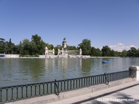 Postcard Park Retiro - Monument to Alfonso XII