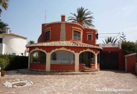 Postcard Round Red House