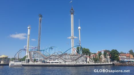 Postcard Tivoli - modern lunapark