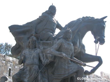 Postcard Monument to Sal-Ahd-Din.