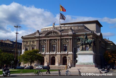 Postcard Geneva - the Neuve Square