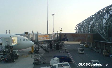 Postcard Suvarnabhumi Airport, Passenger gates