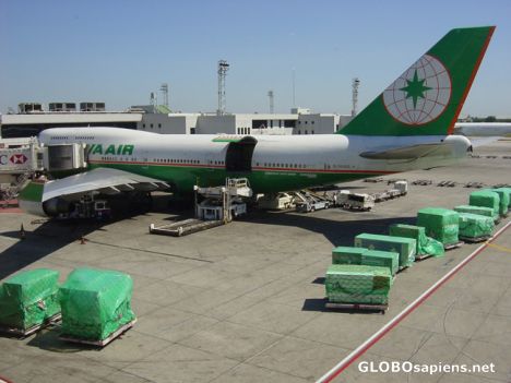 Postcard Eva Airlines - excellent Taiwanese carrier