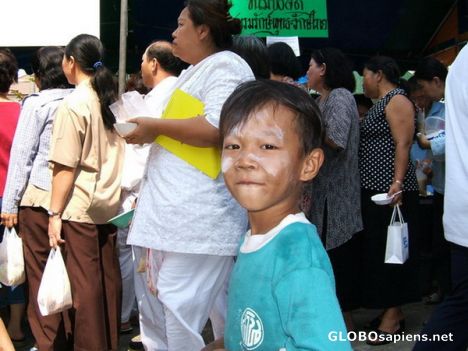 Postcard Bangkok-Thai boy with cooling powder