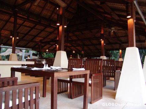 Postcard Five Islands Restaurant - Great Thai Food