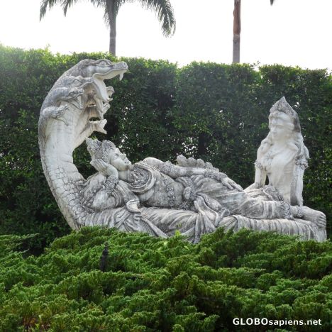 Postcard white Thia statue