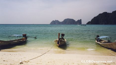 Postcard Kho Phi Phi ley is there waiting.