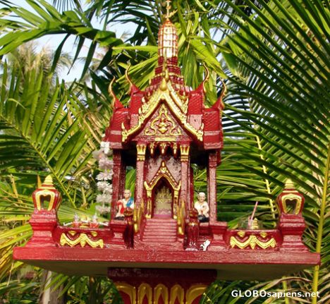 Postcard Thai Sprit House