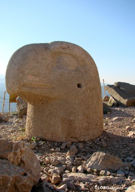 Postcard sculptures on Nemrut mountain