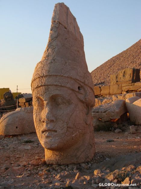 Postcard sculptures on Nemrut mountain