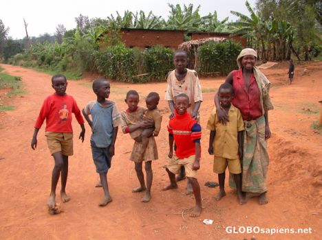 Postcard Local people in Ntarama.