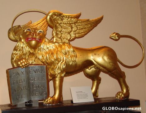 Postcard Tower of London - Lion of the Mark