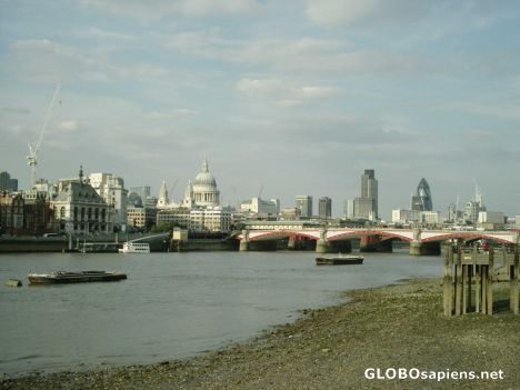 Postcard Thames Beach