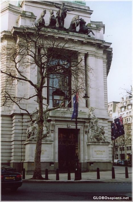 Postcard Australia House - Front entrance
