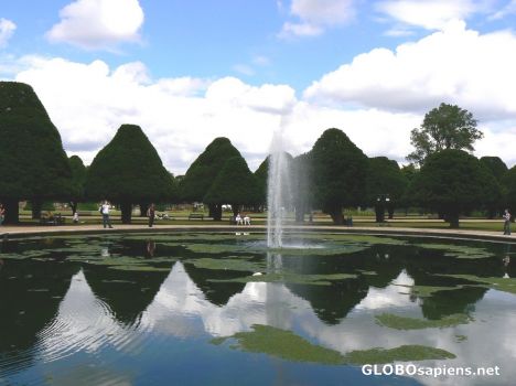 Postcard The Great Fountain - Hampton Court