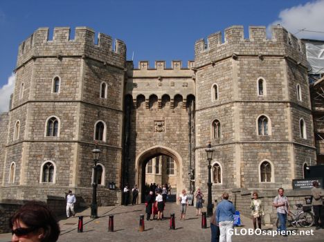 Postcard Busy Windsor Castle