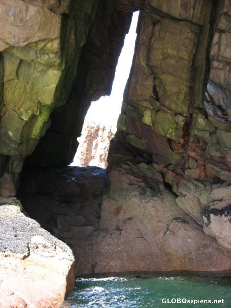 Postcard Tanera Beg, natural arch 1