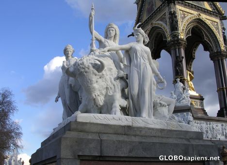 Postcard Allegorical statues on the Albert Memorial 1