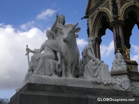 Postcard Allegorical sculptures on the Albert Memorial 2