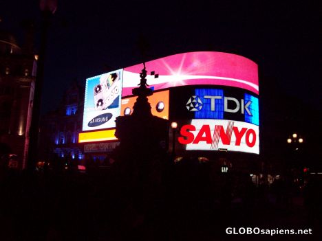 Postcard Piccadilly Circus