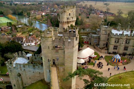Warwick (GB) - Caesars's Tower and the East Front