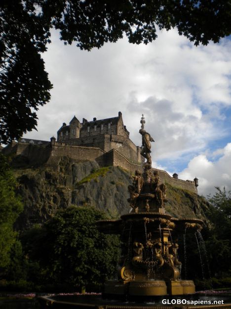 Postcard Fountain & Castle