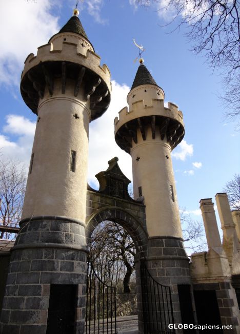 Postcard Powis Gate Towers