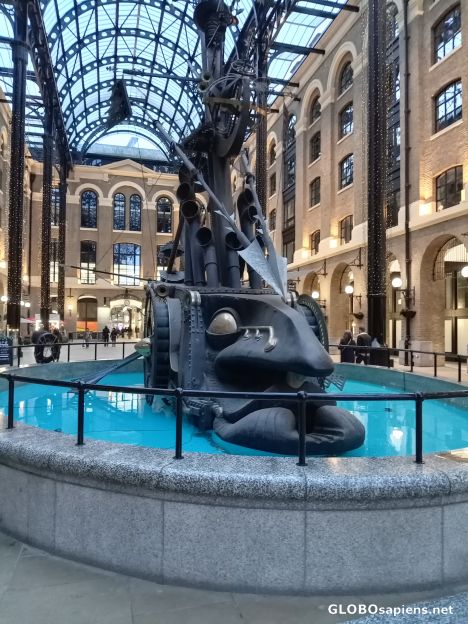 Postcard Hay's Galleria