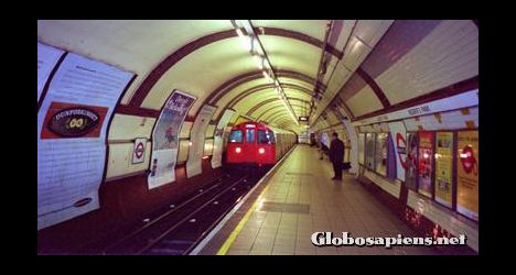 Postcard London Undergroud