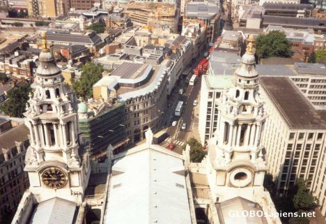 Postcard St. Pauls at 10:45 am