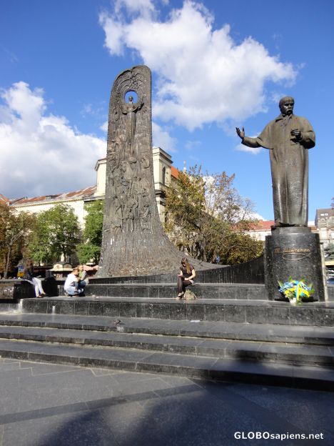 Postcard Monument