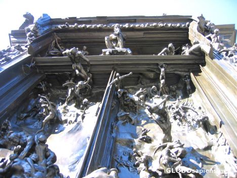 Postcard Stanford Rodin-Looking up at the Gates of Hell