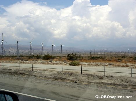 Postcard electricity production by giant fans!