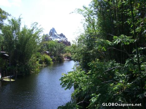 Postcard The disney himalayas