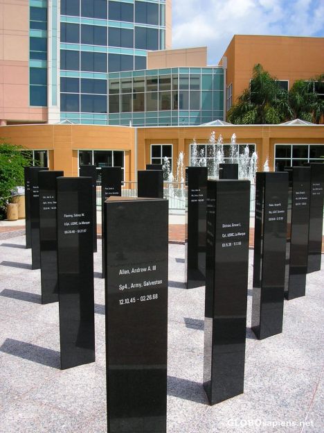 Postcard Moody Gardens 18o22 Memorial