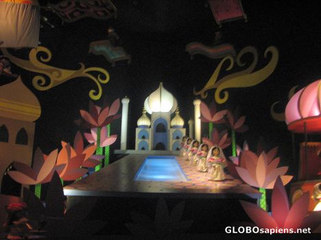 Postcard Walt Disney World - It's A Small World