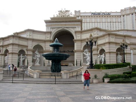 Postcard The Entrance to the Monte Carlo