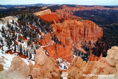 Postcard Bryce Canyon - Snow on the rocks