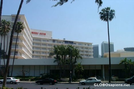Postcard Beverly Hilton
