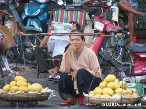 Postcard Life goes on-at the Ben Thanh Market