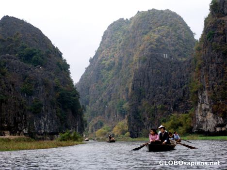 Ngo-Dong-River-Tam-Coc
