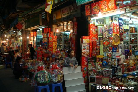 Postcard Hanoi - old town shopping