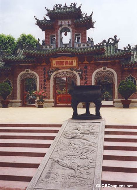 Postcard The chinesse hall entrance in Hoi An.